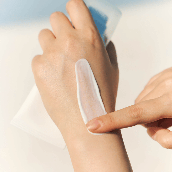SKIN1004 Madagascar Centella Hyalu-Cica Water-Fit Sun Serum SPF50+ PA++++ 50ml  how it looks